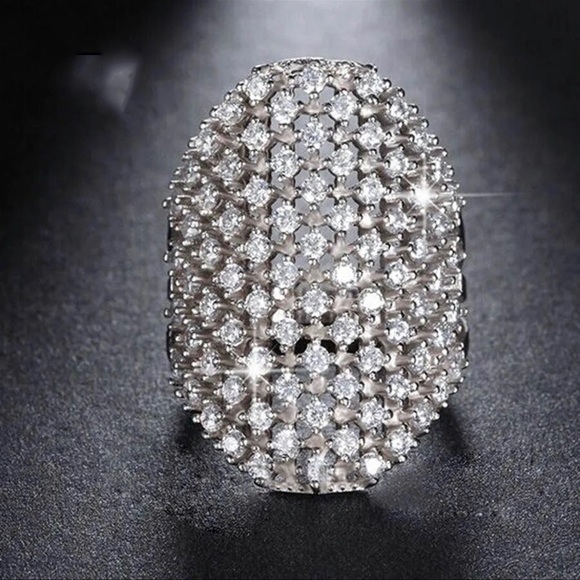 🎁 Gorgeous Zircon Statement Ring - Picture 6 of 7